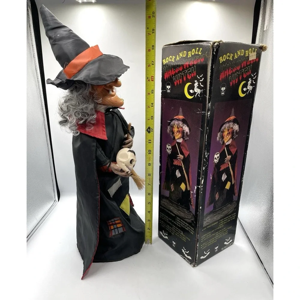 Vintage 1990s Rock And Roll Halloween Witch Animated Light Sound 20
